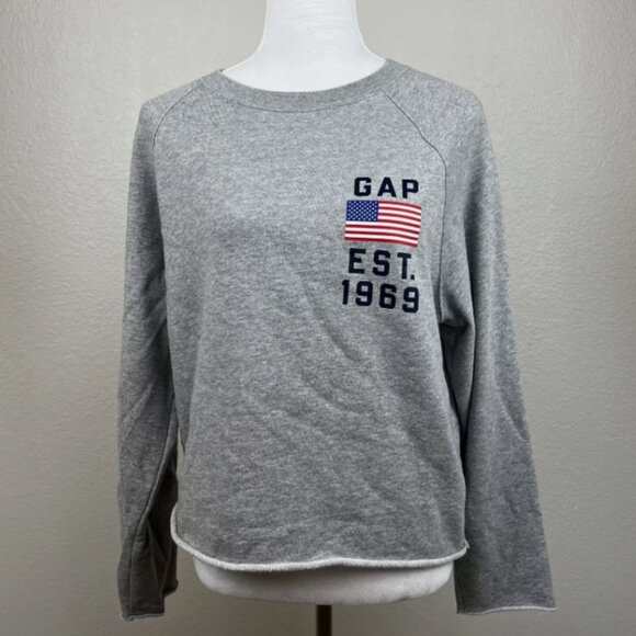 Gap - Logo Raw Edge Vintage Crewneck Sweatshirt 688273 | Medium | Heathered Gray - Picture 3 of 16